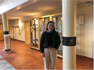 Laoise standing at Geocentrum at Uppsala university